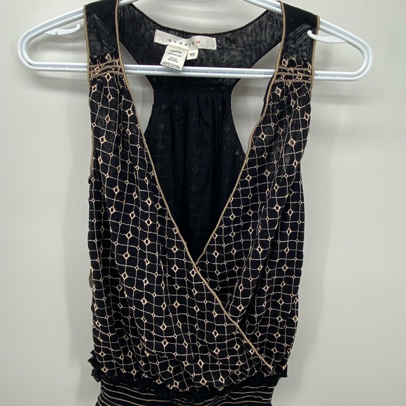 Studio M WOMEN Black Lace Top XS Preown - Picture 1 of 12